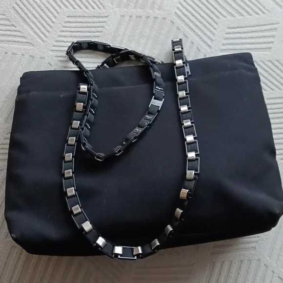 Black Canvas Chain Link Laptop Tote Shoulder Bag - Picture 3 of 9